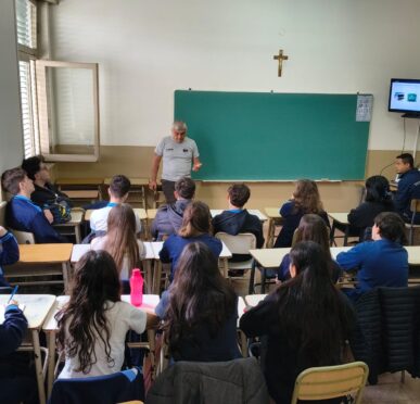 El Verde Nos Une: Acciones y Logros de Nuestra Escuela Verde